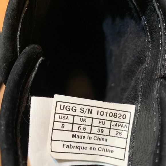 Tall black Uggs - Picture 4 of 4